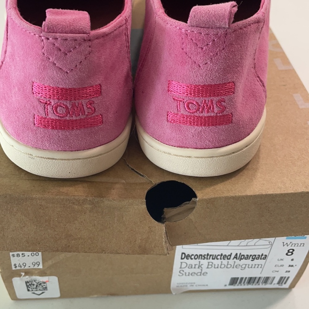 Toms - Picture 4 of 5